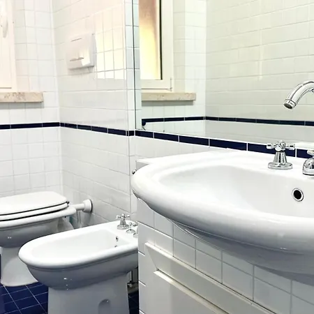 N183 - Numana, Nuova Villetta Con Giardino Apartmán